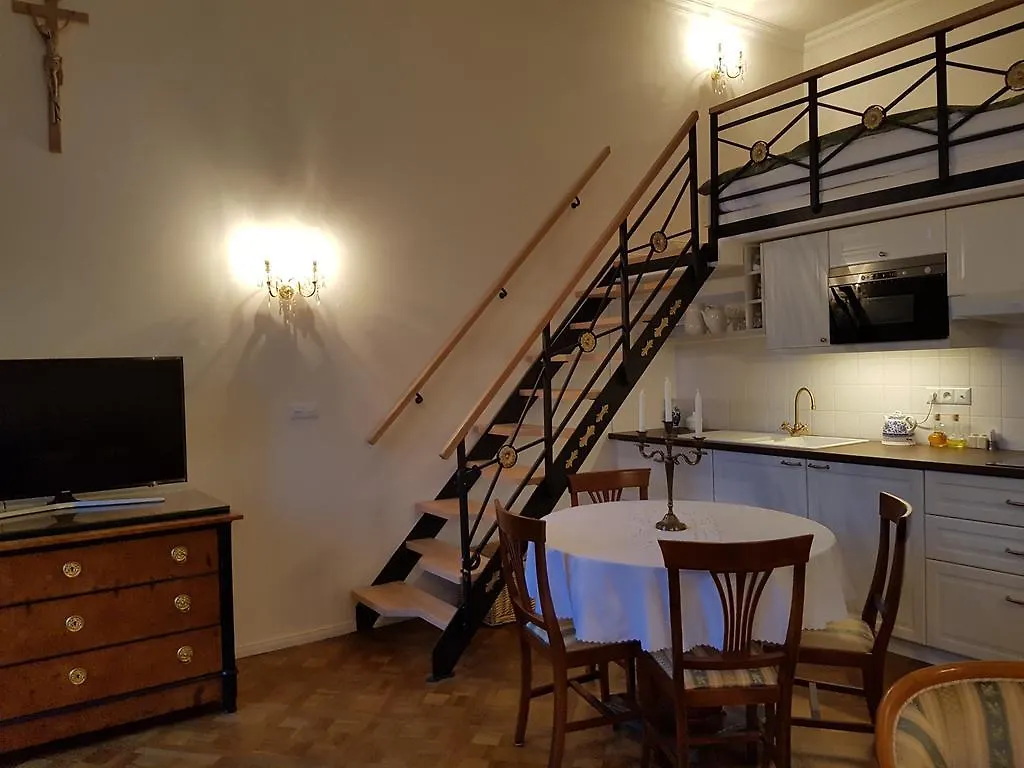 Charles Apartment Praag 0*,